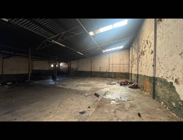 1,000M² WAREHOUSE TO LET IN PRETORIA WEST